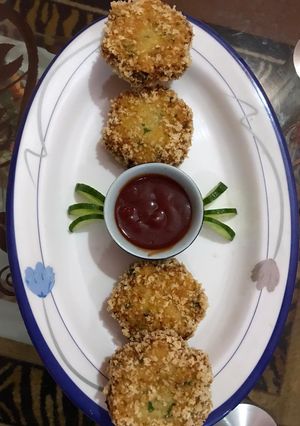 A picture of Potatoes Chicken Cheese Cutluts 😋.