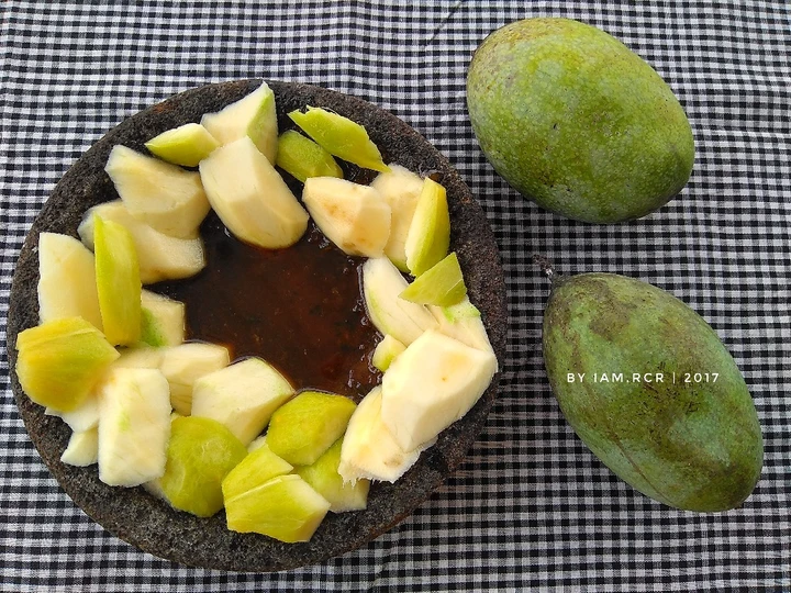 Langkah Gampang Membikin Resep Rujak Petis Madura yang Bikin Ngiler Anti Ribet, Lezat