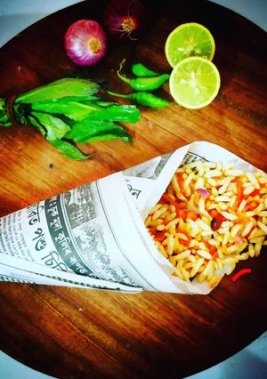 A picture of Jhal Muri or Bhel.