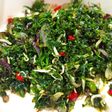 Tumis daun kunyit