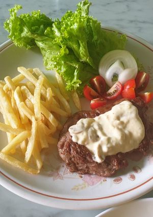 Foto resep Tenderloin steak with creamy mushroom sauce