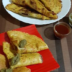 A picture of Paneer stuffed besan cheela.
