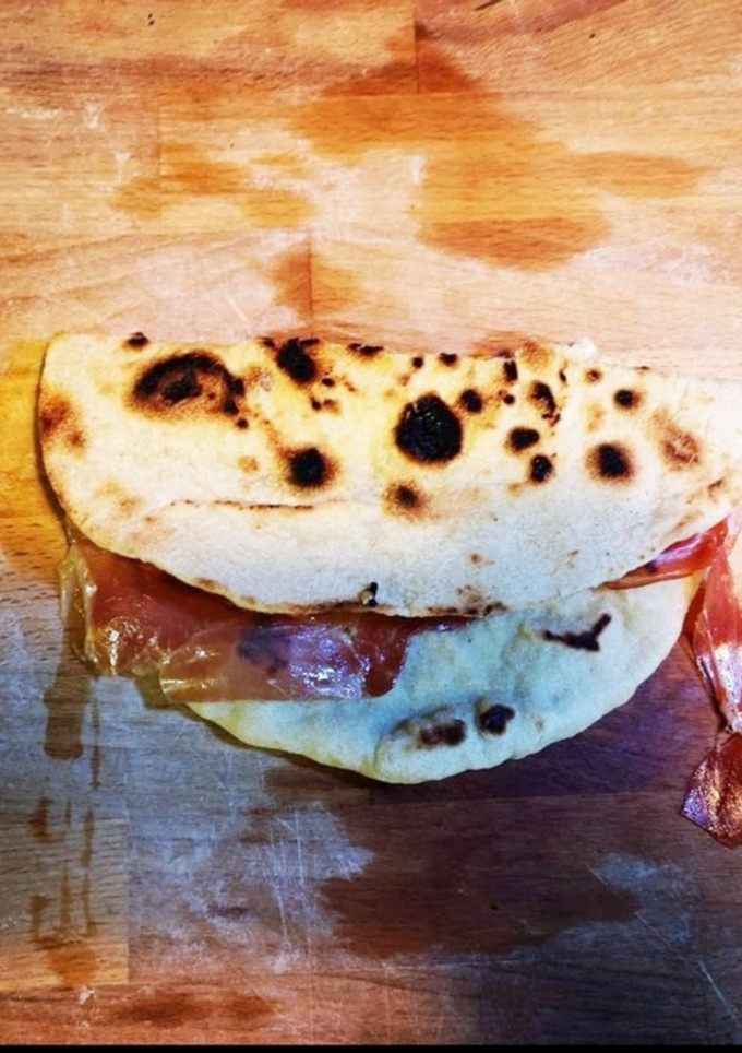 Una foto de 🇮🇹 Piadina Romagnola 🇮🇹 (Pan Plano)