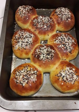 A picture of Indian pavs/street food rolls.