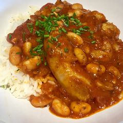 A picture of Sausage & Cannellini Bean Casserole With Paprika 🇪🇸❤️.