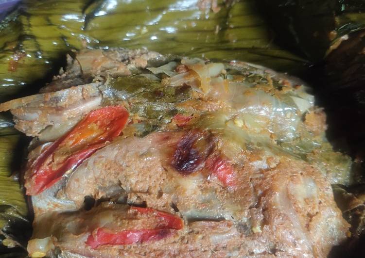 Resep Pepes ikan tongkol sambal pedas, Bisa Manjain Lidah