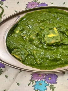 પાલક પનીર (Palak Paneer Recipe In Gujarati) રેસીપી મુખ્ય ફોટો