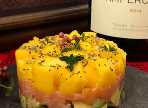 Foto di Tartare avocado salmone e mango