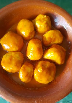 Foto principal de Albóndigas de pollo en salsa de piquillos con toque agridulce