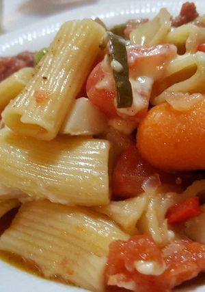 Una foto de Fideos con vegetales al garam masala