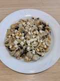 Orecchiette con pesto di fagioli radicchio e tofu croccante