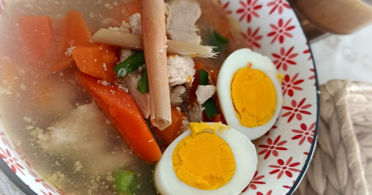 Sup Ayam Sereh Jahe ala Mbak Elia