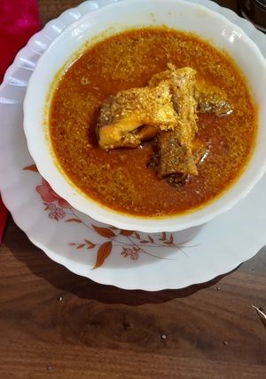 फिश करी(fish curry recipe in Hindi) रेसिपी मुख्य फोटो
