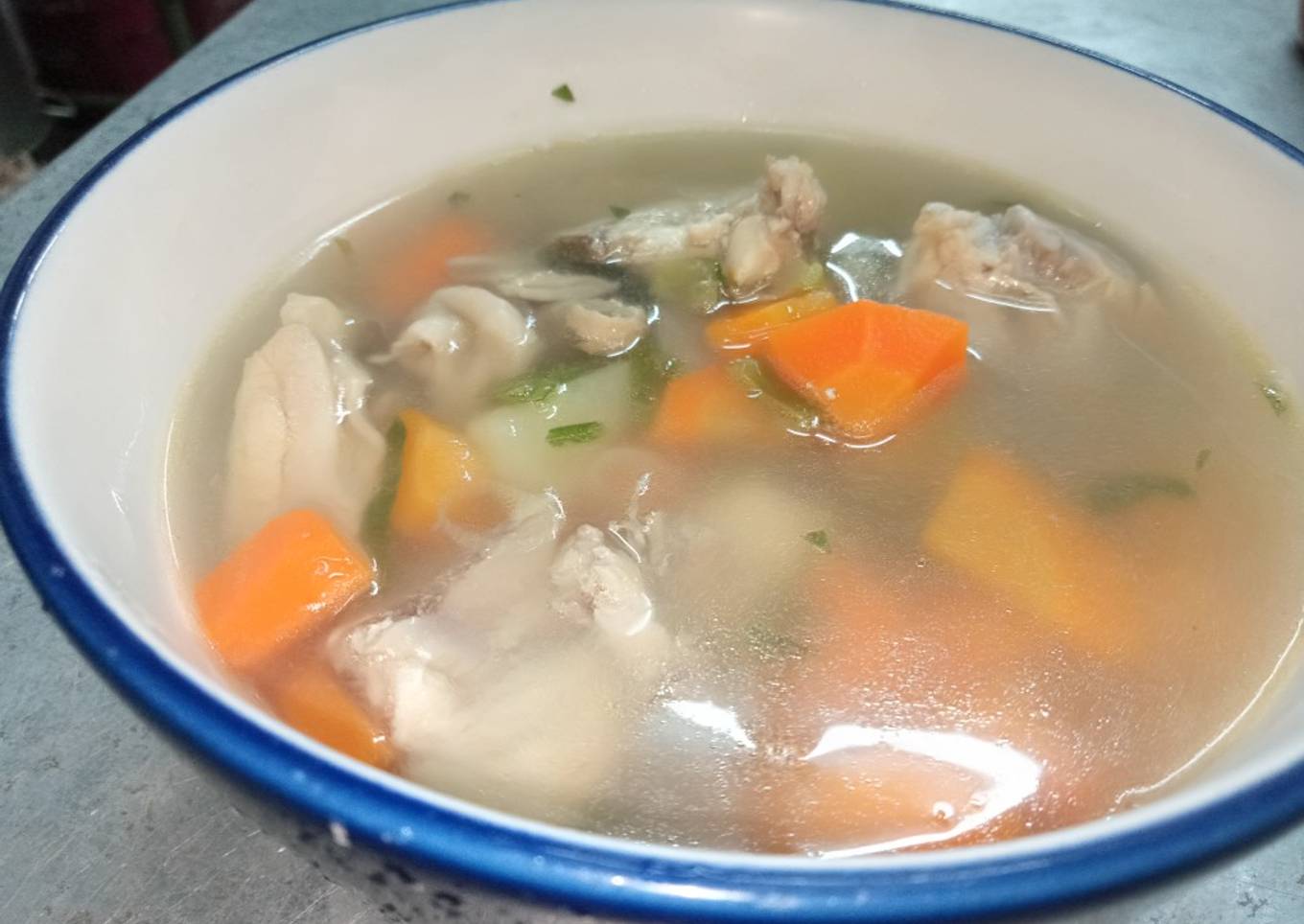 Sup ayam sederhana