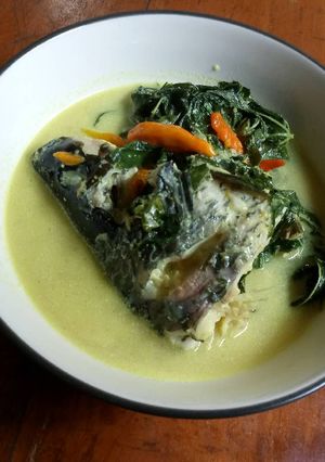 Foto resep Gulai ikan mas daun singkong