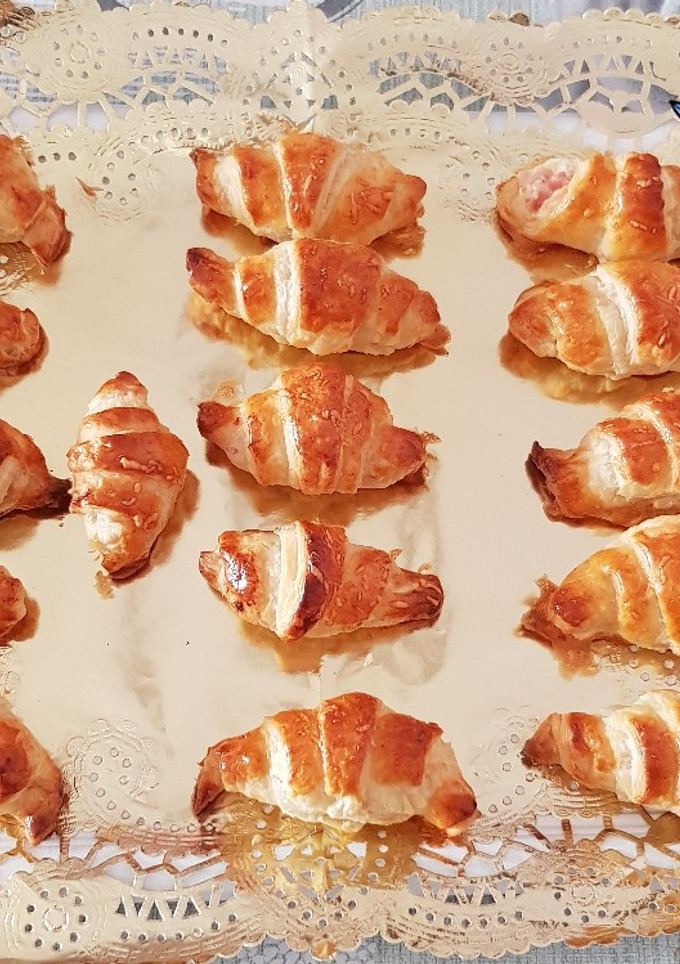 Una foto de Crusanes rellenos de jamón y queso