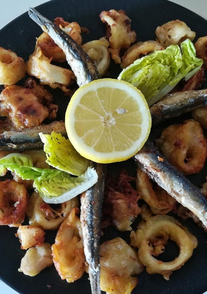 Una foto de Calamares rebozados con cerveza