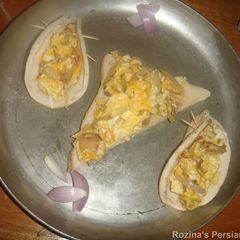 A picture of Persian onions omelette.