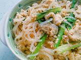 เส้นบุกผัดไข่ (คลีน)