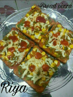 A picture of Bread pizza.