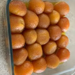 A picture of Gulab jaman.