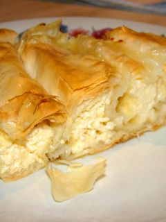 Túróval töltött burek recept fotója