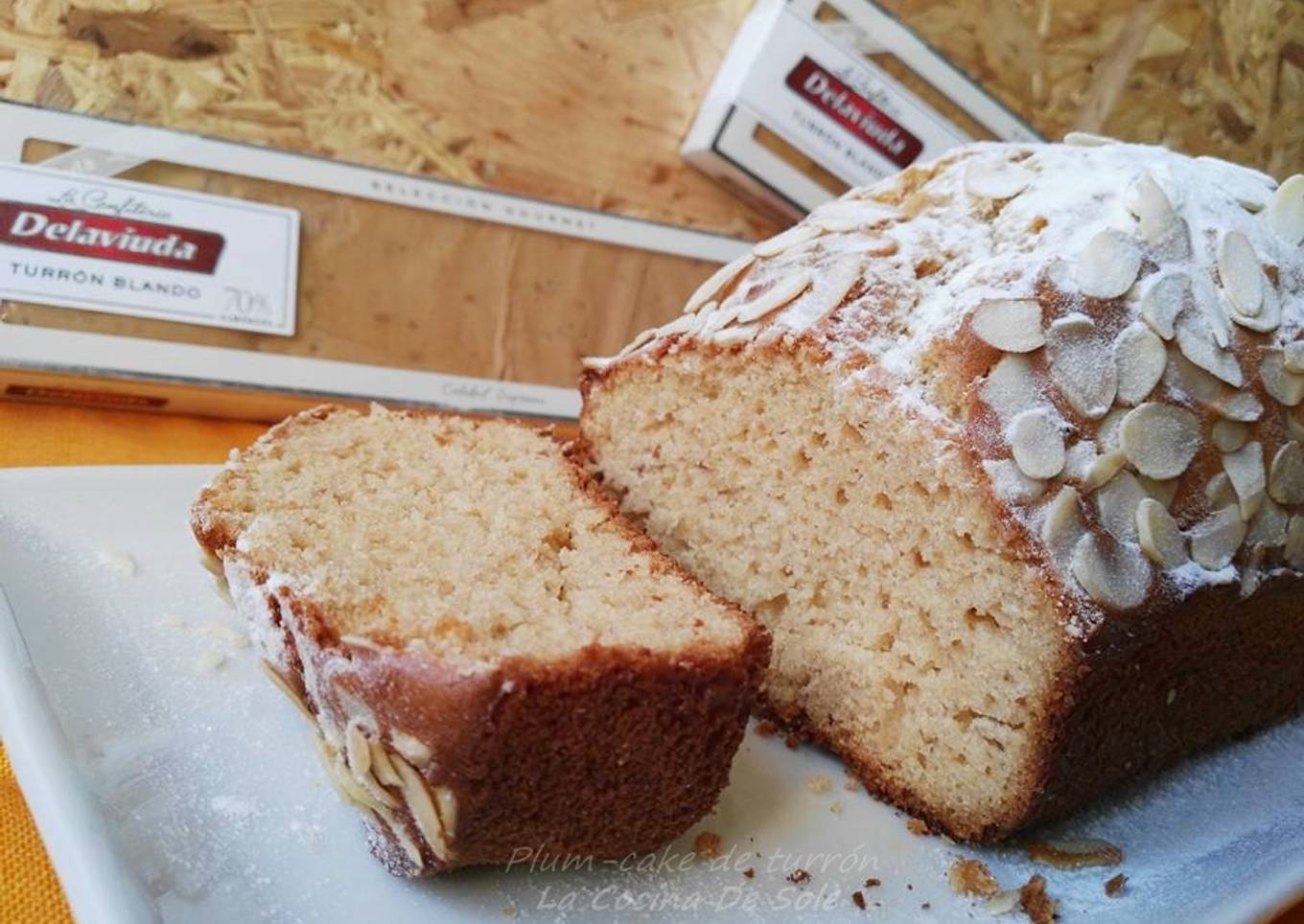 Plum-cake de turrón