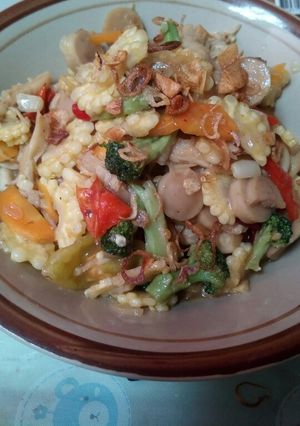 Foto resep Sayuran tumis sosis pedas mantap