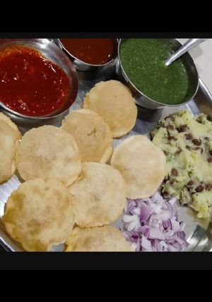 પાણીપુરીની હોમમેડ પૂરી (Panipuri Hoemade Poori Recipe In Gujarati) રેસીપી મુખ્ય ફોટો