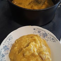 A picture of Tamal en cazuela.