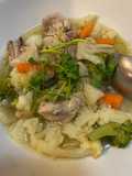 Soup gà rau củ