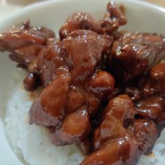 A picture of Red Braised Chicken Thighs.
