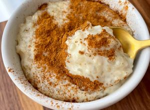Una foto de Arroz con leche konjac y avena súper cremoso