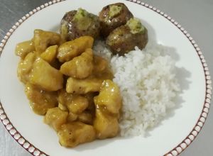 Una foto de Pollo a la naranja estilo oriental