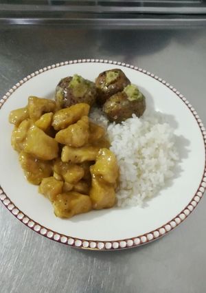 Una foto de Pollo a la naranja estilo oriental