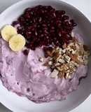 Bowl de Iogurte com Frutas Vermelhas e Cereais
