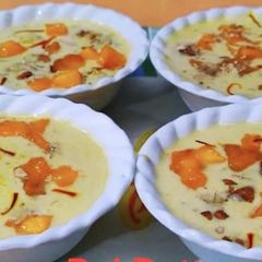 A picture of Kesar Pista Phirni.