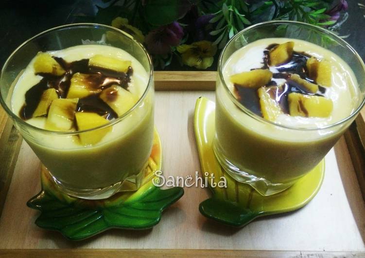 Eggless Quick Mango Cookie Mousse