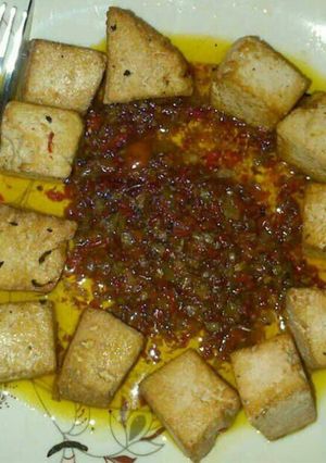 A picture of Awara with souce.