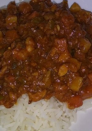 A picture of Tin fish with mix vegetables curry.