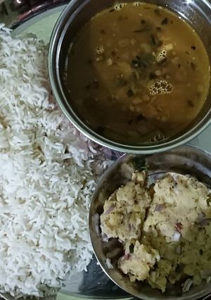 A picture of Dal chawal.