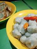 Baso ayam (pentol colok kaki lima)