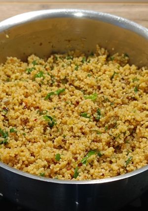 Una foto de Guarnición express: cous-cous con espinacas baby