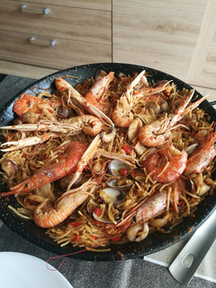 Una foto de Fideuá, con alioli y fideo n°2