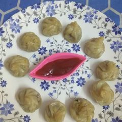 A picture of Steamed Momos.