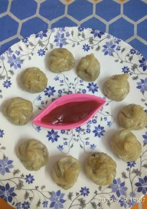 A picture of Steamed Momos.