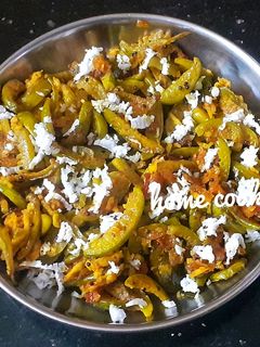 तोंडल्याची भाजी (tondlyachi bhaji recipe in marathi) रेसिपी चे मुख्य फोटो