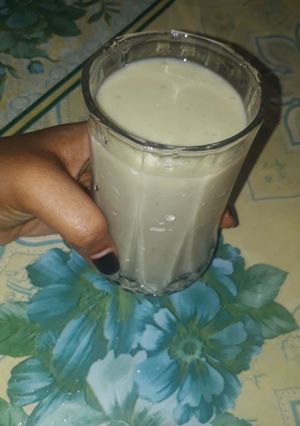 A picture of Avocado shake.