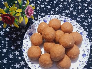 चूरमा ड्राई फ्रूट्स लड्डू
