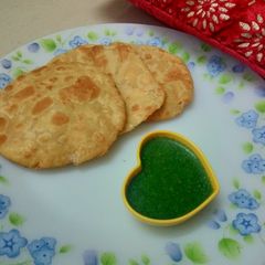 A picture of Cheesy Puri.
